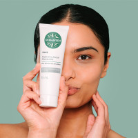 DermaVeen Hydrating Facial Moisturiser.