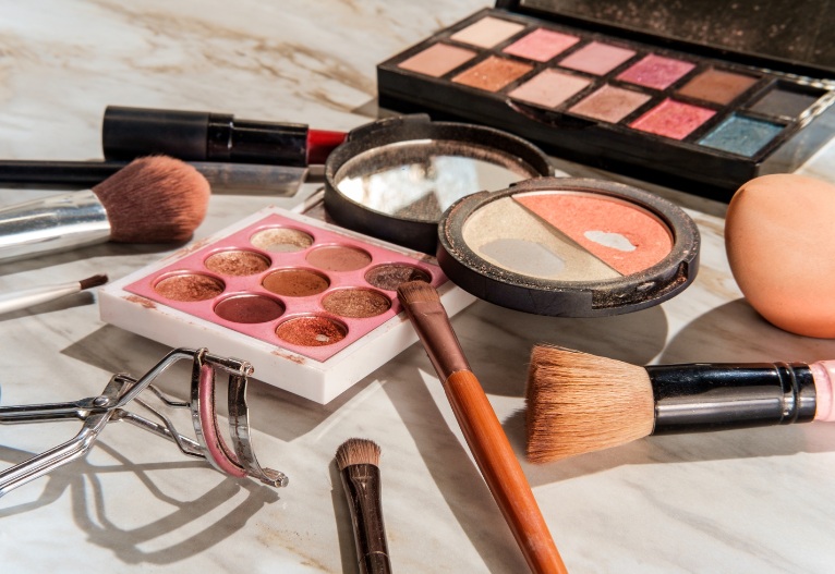 Dirty makeup brushes.